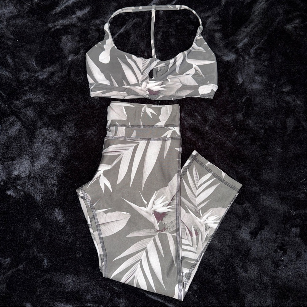 Like New Stone Fox Swim Small Active Set